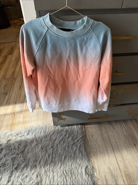 Marc By Marc Jacobs Tops - Marc By Marc Jacobs Blue to Peach Ombre Pullover Sweatshirt